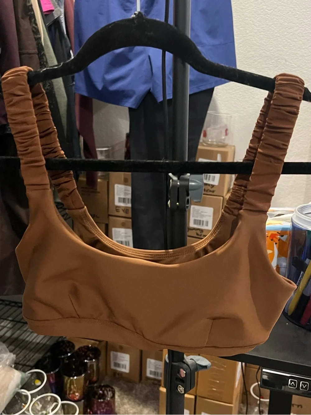Alo Yoga Airlift Charmer Sports Bra In Cinnamon, XS